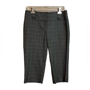 NWT! Guess capri pants. Size 28